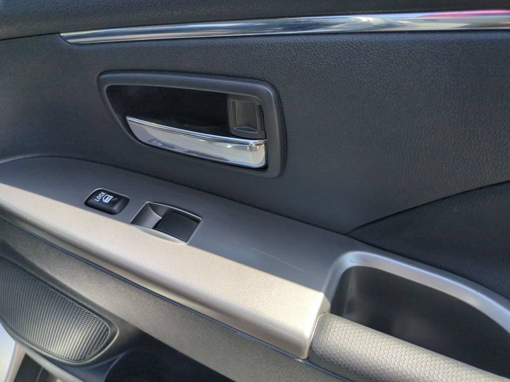 Used 2025 Mitsubishi Outlander Sport SE AWD/4WD image 32