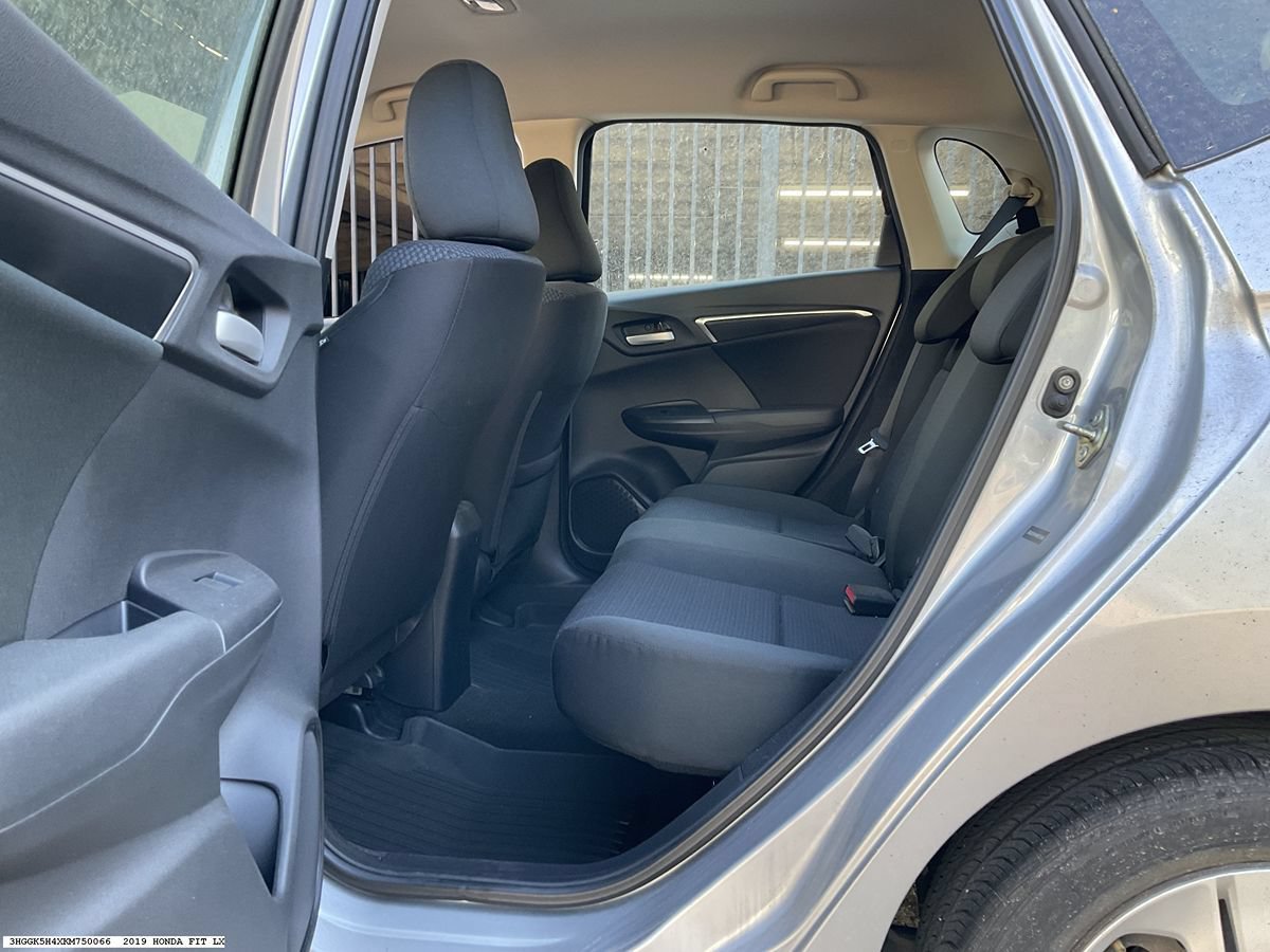 Used 2019 Honda Fit LX image 9