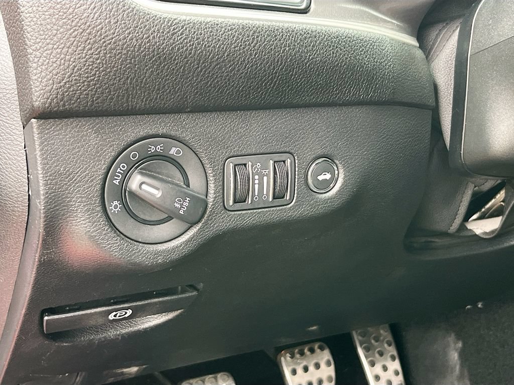Used 2022 Dodge Challenger R/T Scat Pack RWD image 10