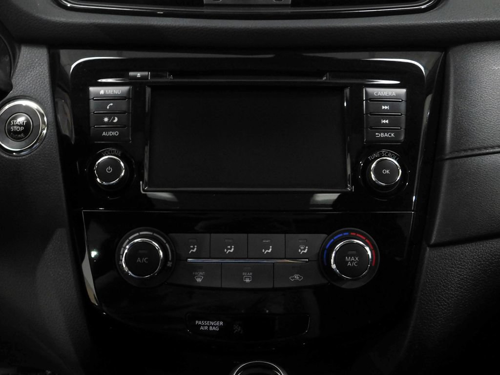 Used 2020 Nissan Rogue SV AWD/4WD image 32