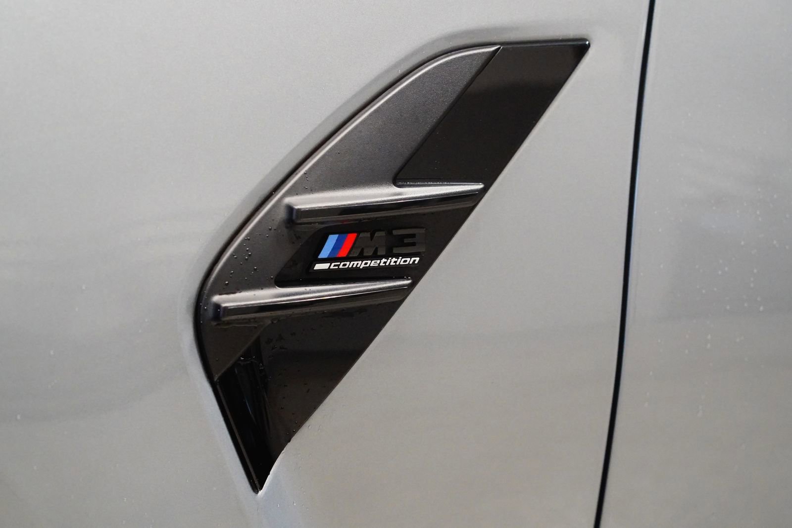 Used 2023 BMW M3 Competition w/ M Carbon Exterior Package image 11