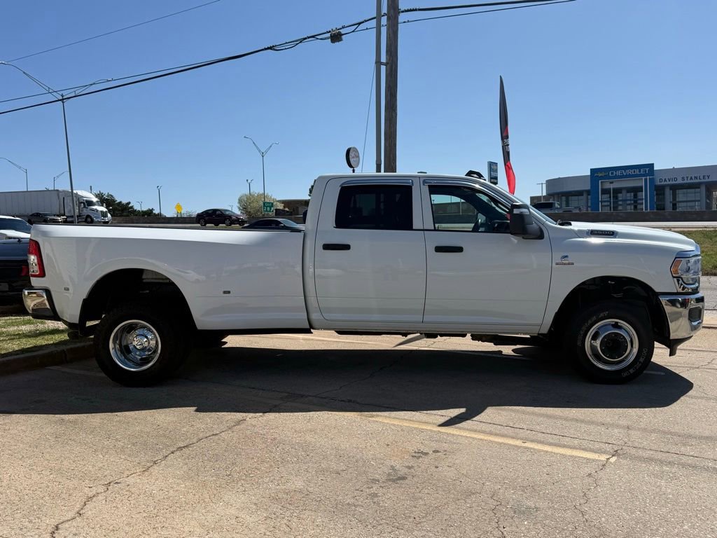 Used 2024 RAM 3500 Tradesman w/ Chrome Appearance Group image 15