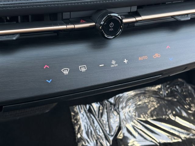 Used 2023 Nissan Ariya FWD image 17