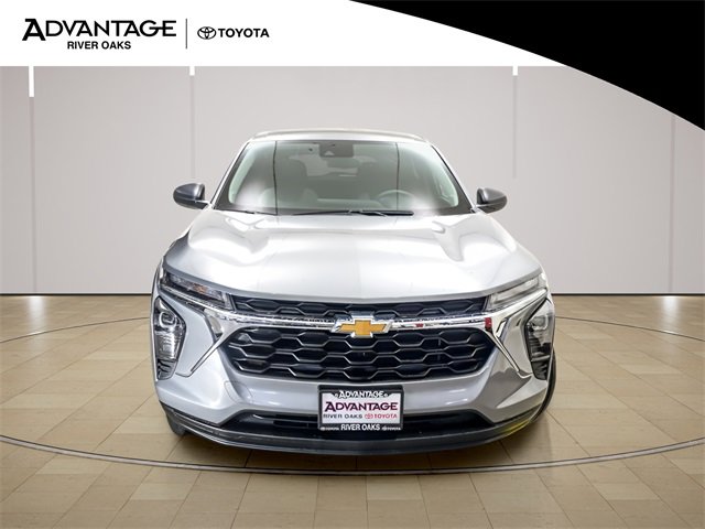 Used 2024 Chevrolet Trax LS w/ Driver Confidence Package image 3