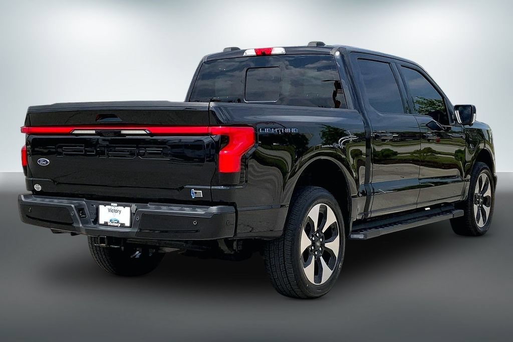 Used 2023 Ford F150 Lightning Platinum AWD/4WD image 13