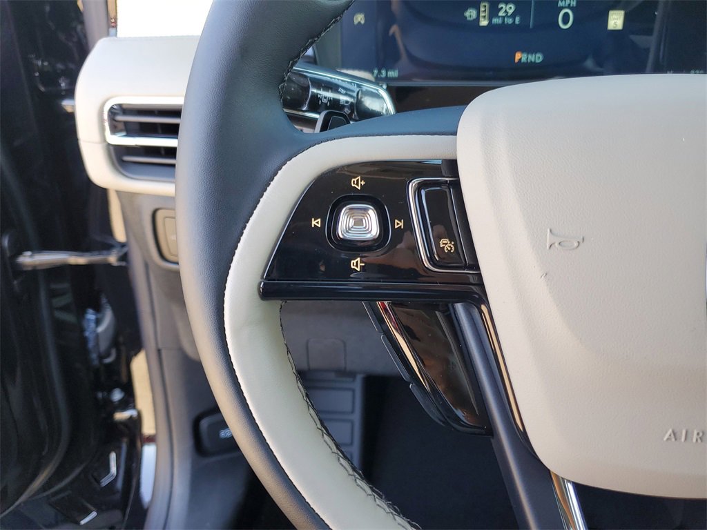 New 2026 Lincoln Corsair Premiere image 23