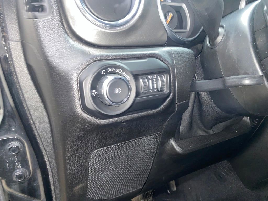 Used 2021 Jeep Wrangler Unlimited Sahara w/ Uconnect 4C Nav & Sound Group image 29