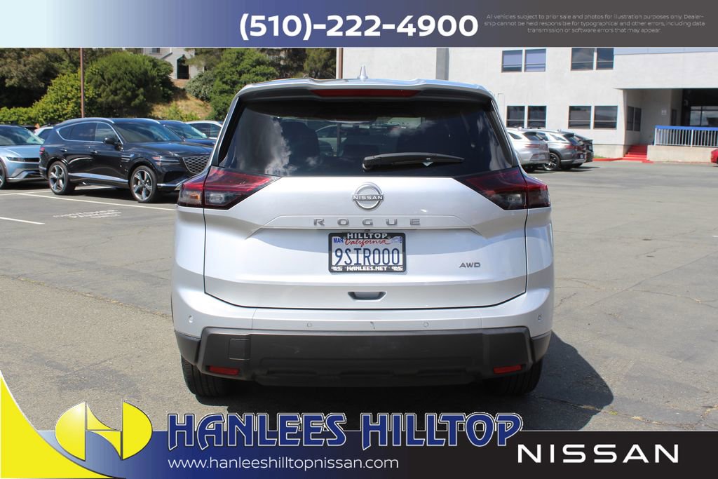 Used 2025 Nissan Rogue SV AWD/4WD image 8