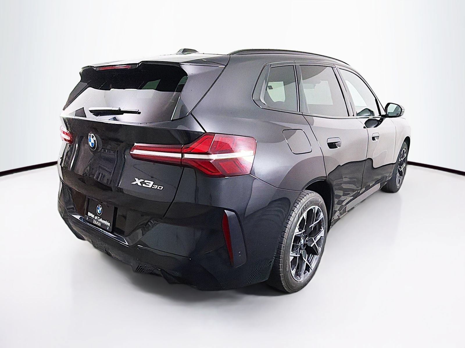 Used 2025 BMW X3 xDrive30i w/ Premium Package AWD/4WD image 7