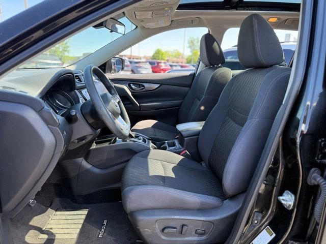 Used 2019 Nissan Rogue SV AWD/4WD image 15