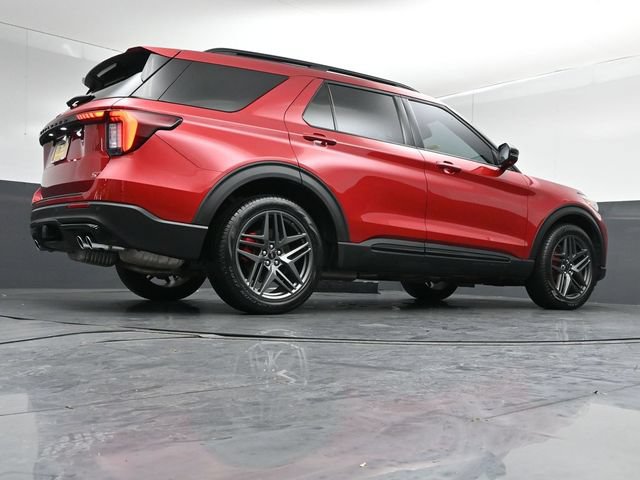 Certified 2025 Ford Explorer ST AWD/4WD image 40