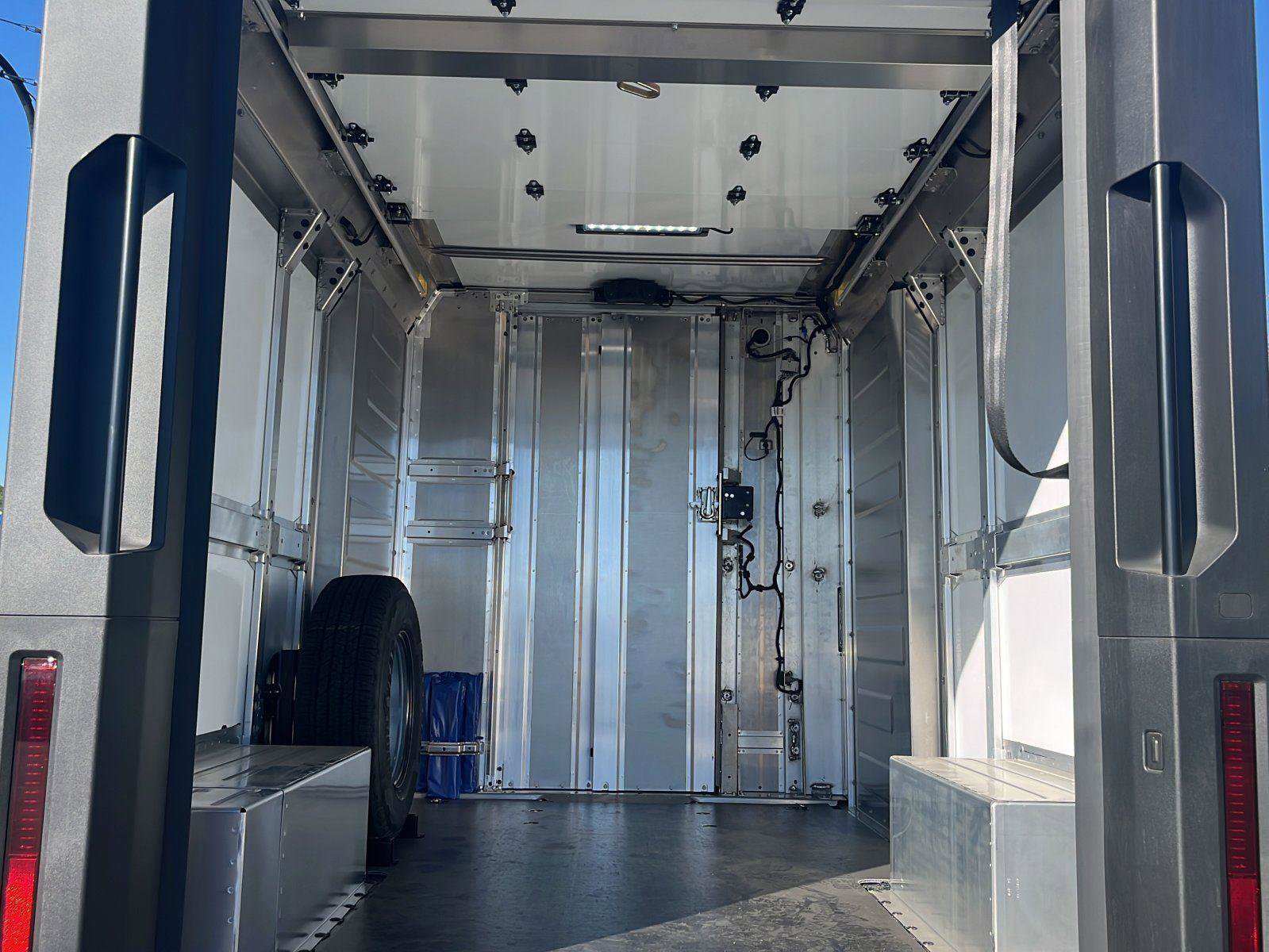 New 2025 Chevrolet Brightdrop 400 w/ Battery Pack, Max Range image 19