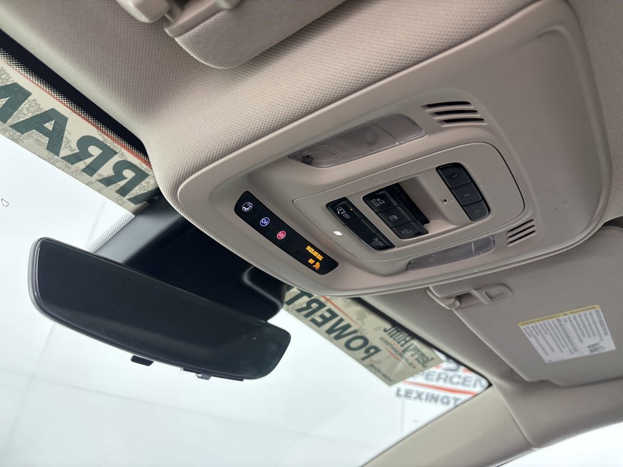 Used 2023 Buick Envision Avenir image 22