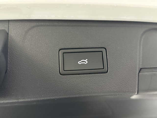 New 2026 Volkswagen Atlas SEL Premium R-Line image 13