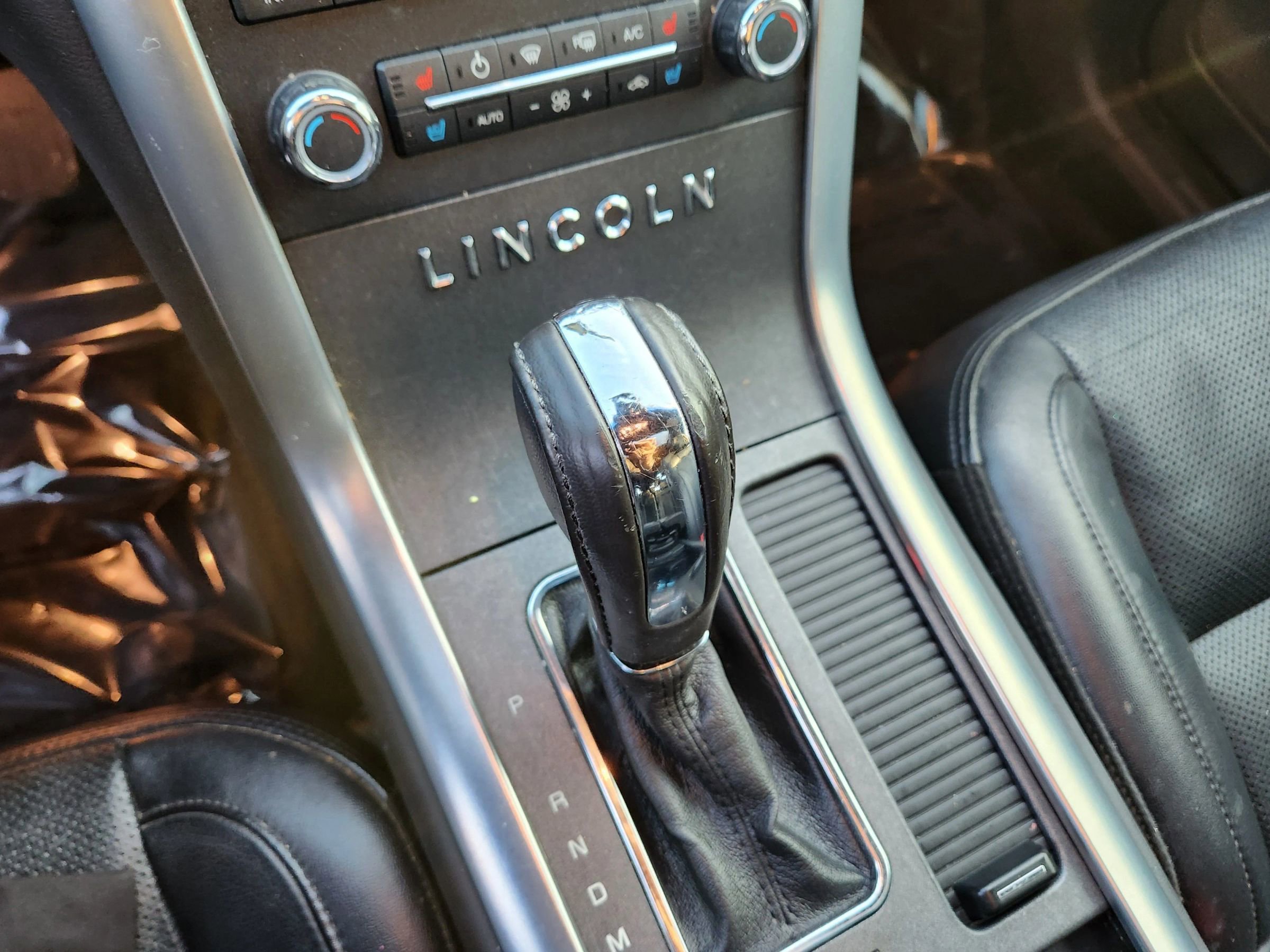 Used 2012 Lincoln MKS AWD image 30