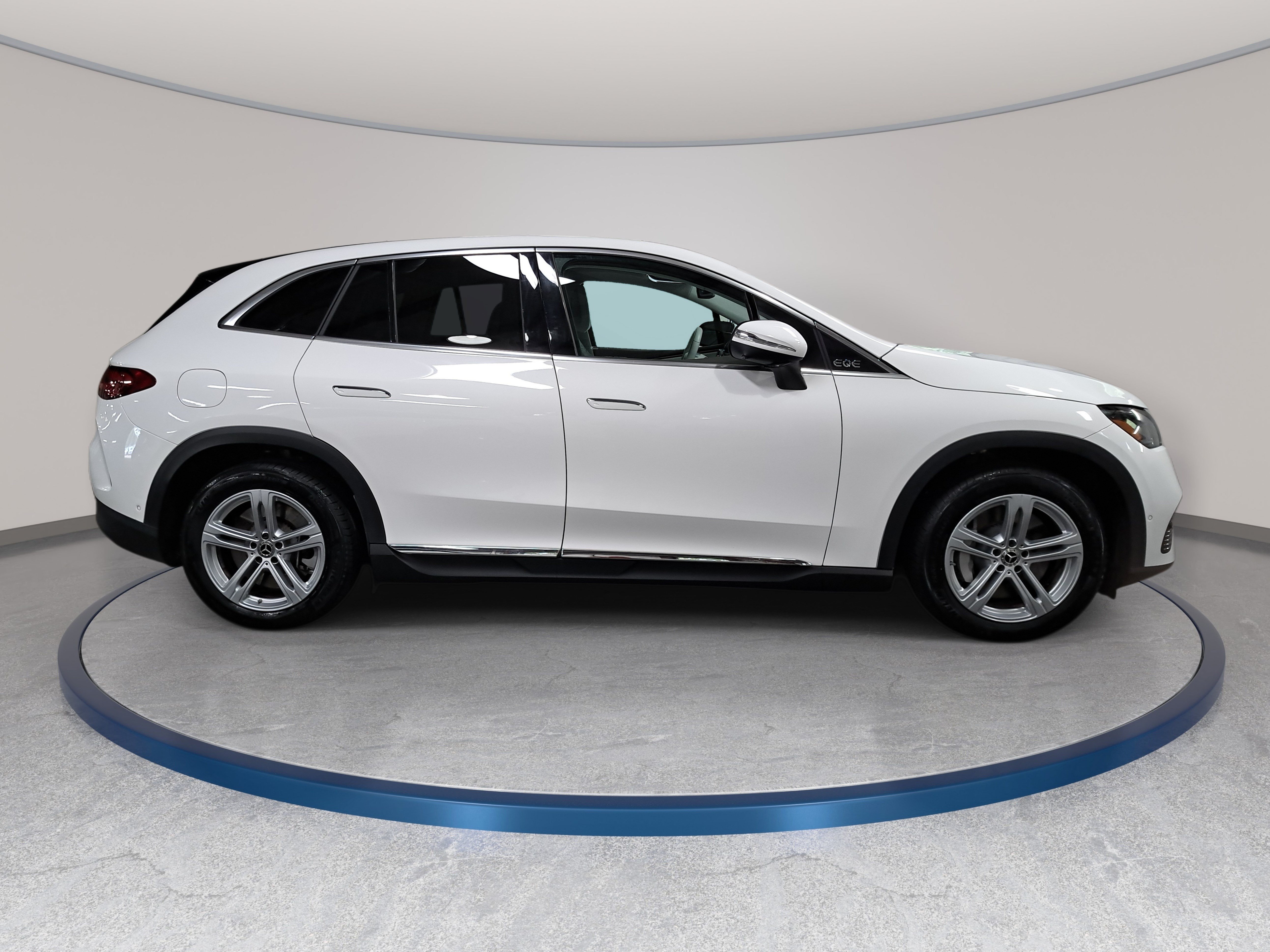 Certified 2023 Mercedes-Benz EQE 350+ SUV image 5