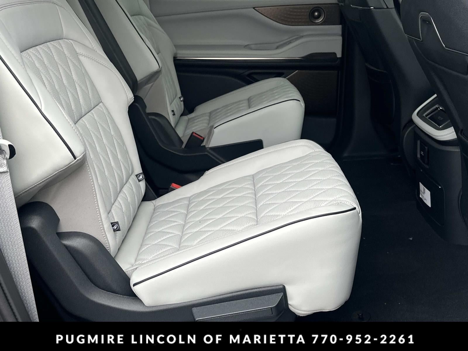 New 2027 Lincoln Navigator L Black Label AWD/4WD image 15