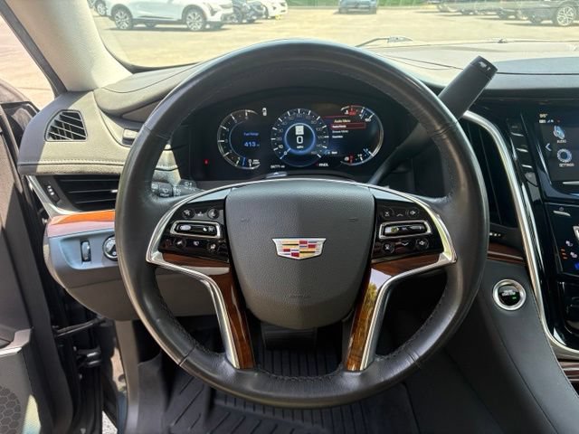 Used 2019 Cadillac Escalade ESV Luxury AWD/4WD image 38