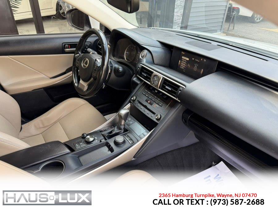 Used 2020 Lexus IS 300 AWD w/ Premium Package image 18