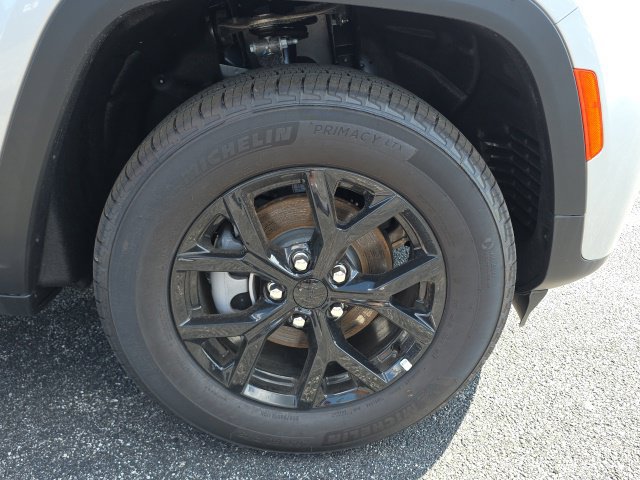 New 2026 Jeep Grand Cherokee Altitude AWD/4WD image 10