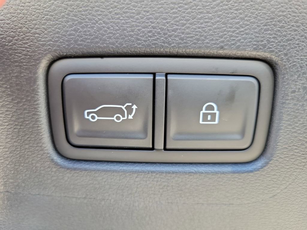 Used 2025 Hyundai Santa Fe SEL image 10