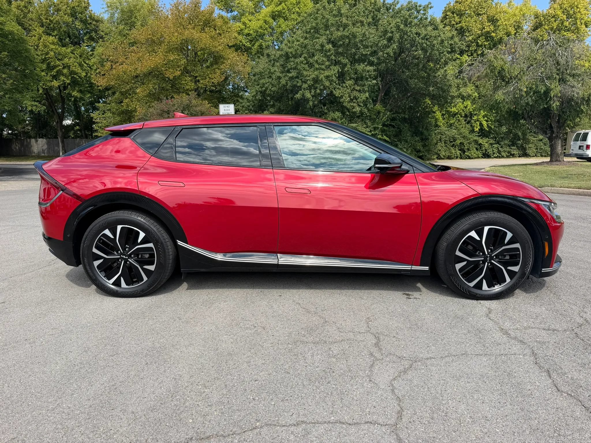 Used 2022 Kia EV6 Wind w/ Wind Technology Package AWD/4WD image 5