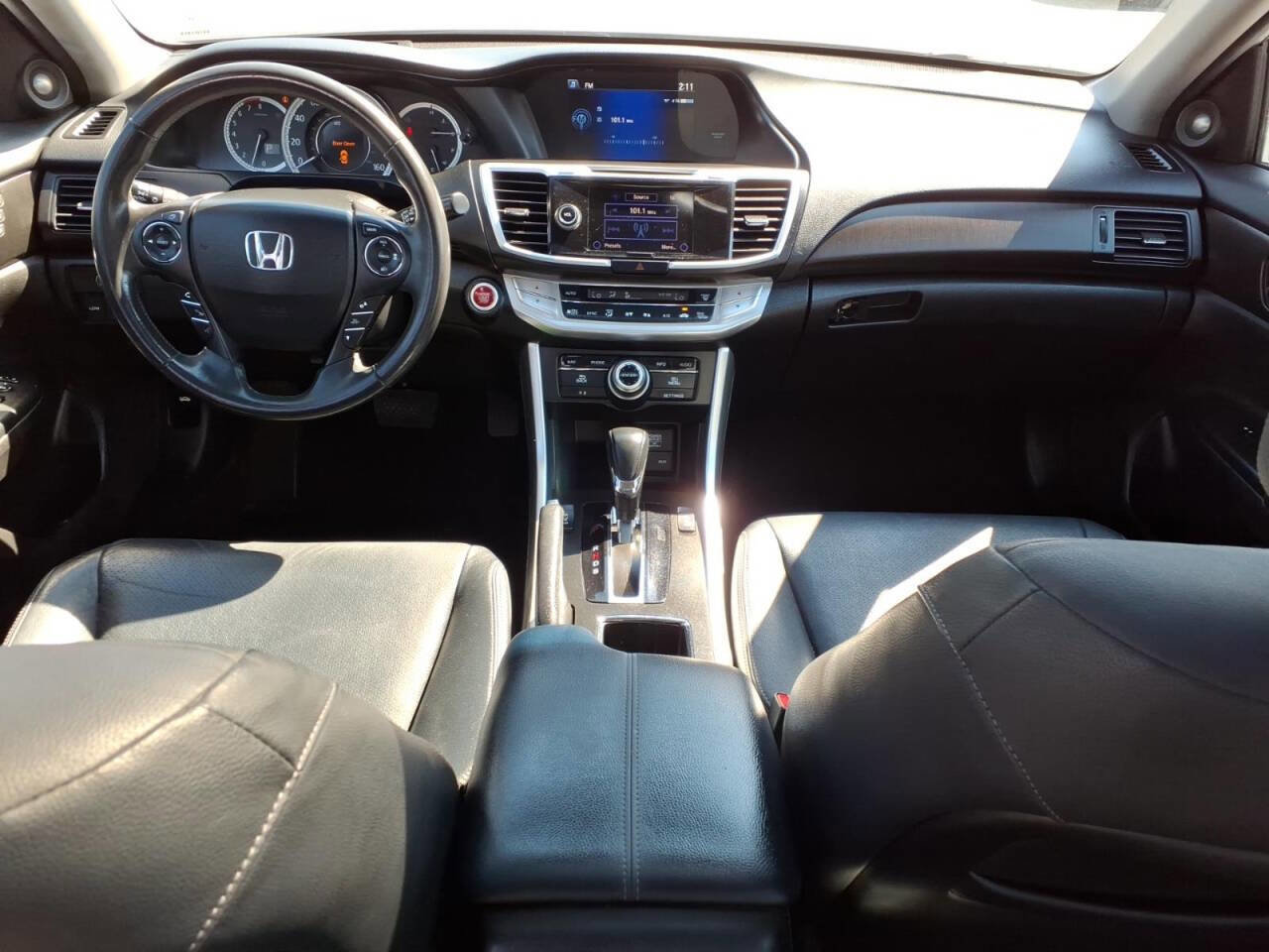 Used 2013 Honda Accord Touring image 12
