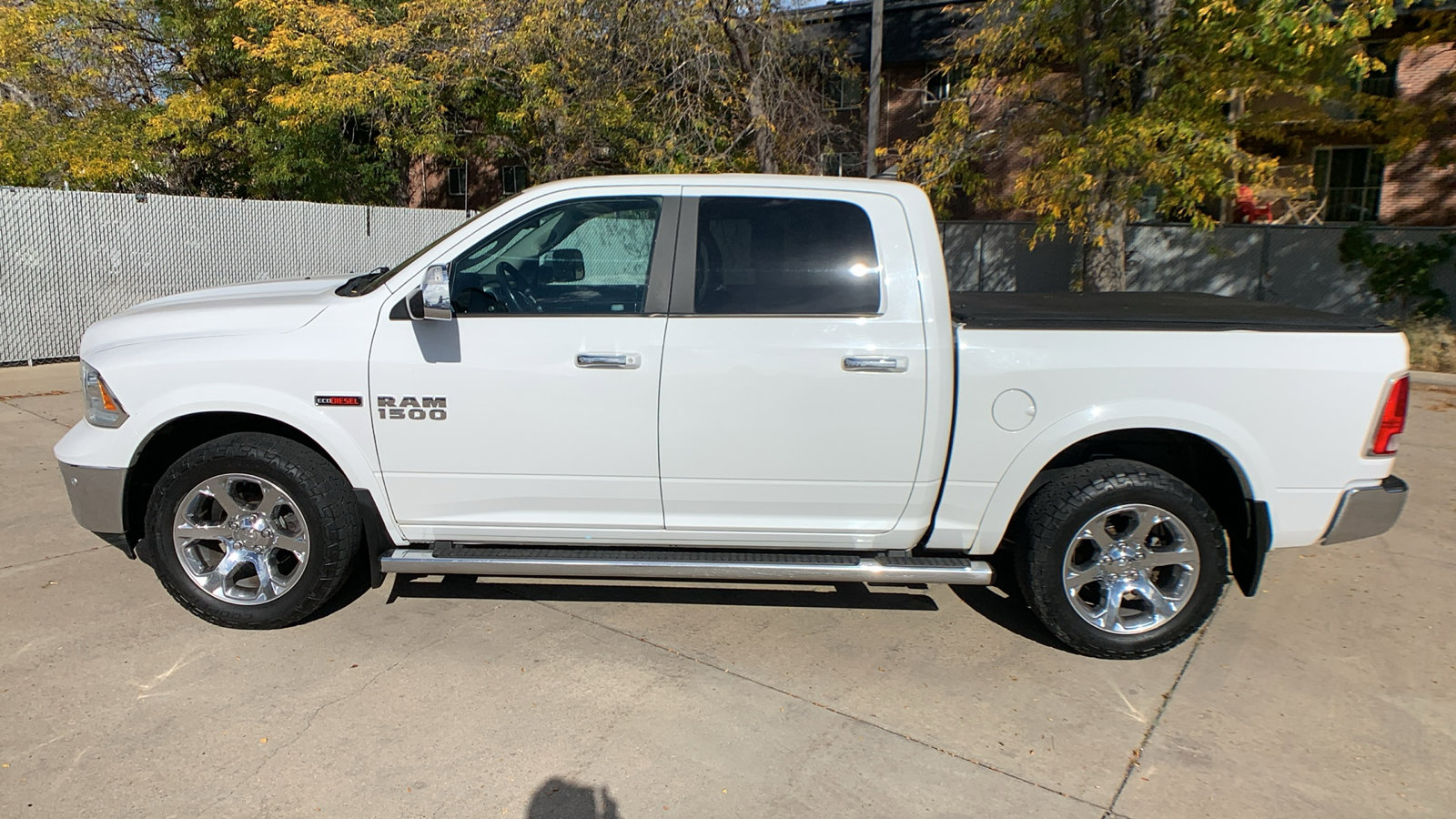 Used 2018 RAM 1500 Laramie image 2