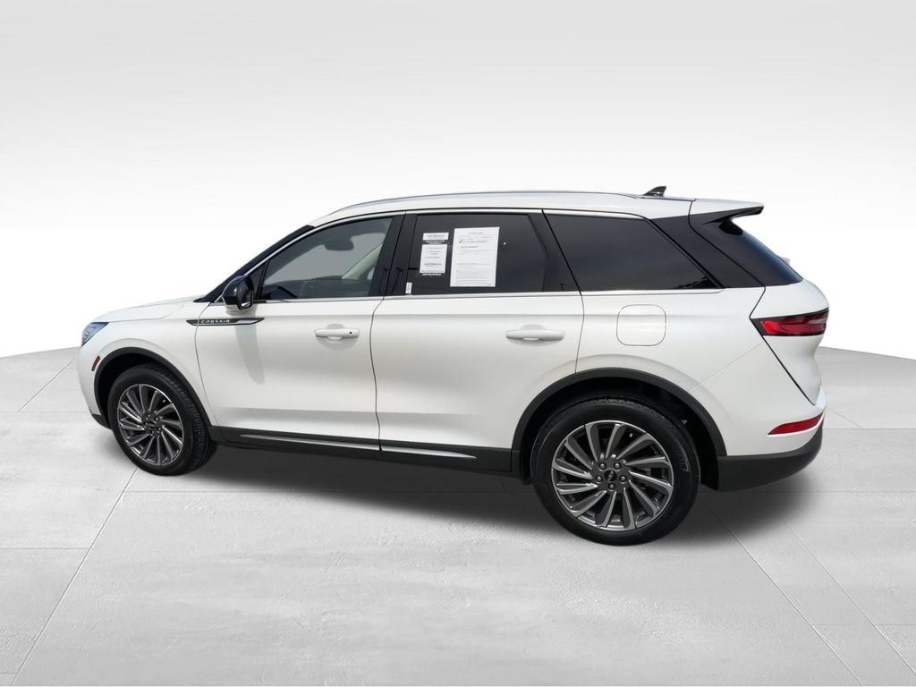 Used 2023 Lincoln Corsair Reserve AWD/4WD image 6