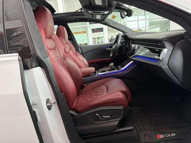 Used 2024 Audi SQ8 Prestige AWD/4WD image 15
