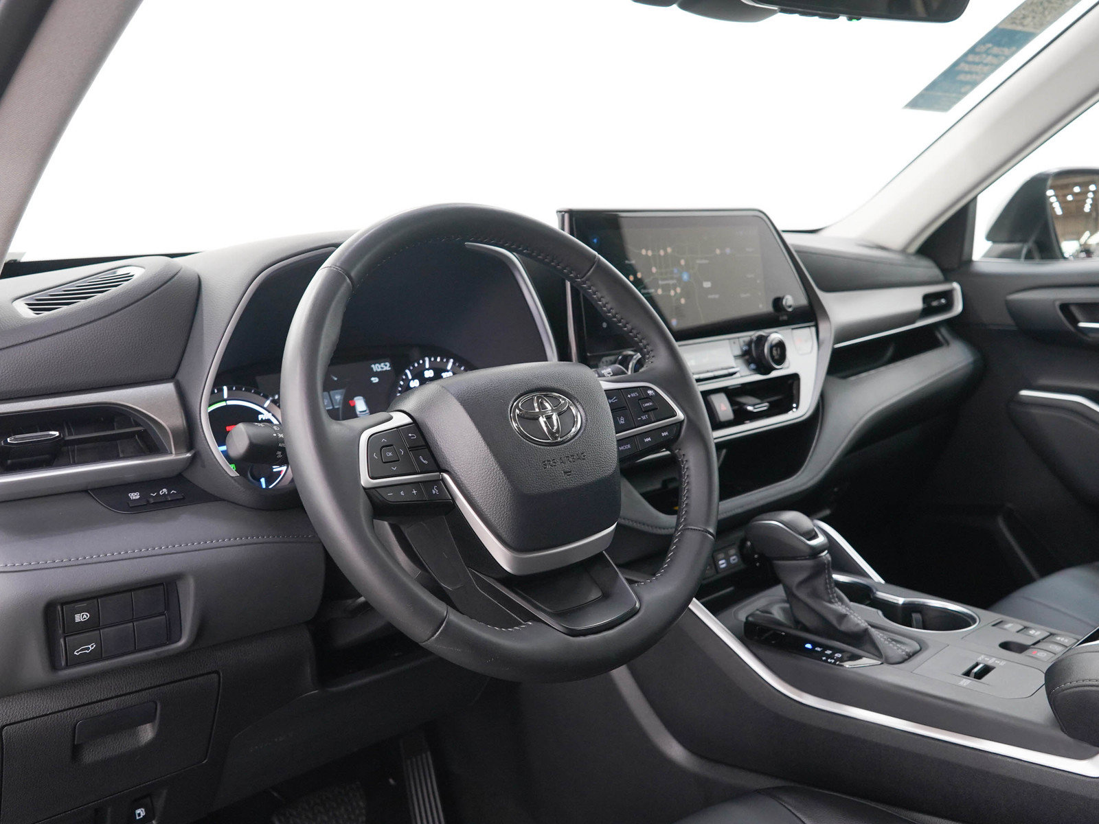 Used 2026 Toyota Highlander XLE AWD/4WD image 25