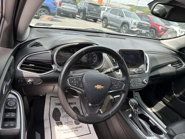 Used 2021 Chevrolet Malibu LT w/ Leather Package FWD image 14