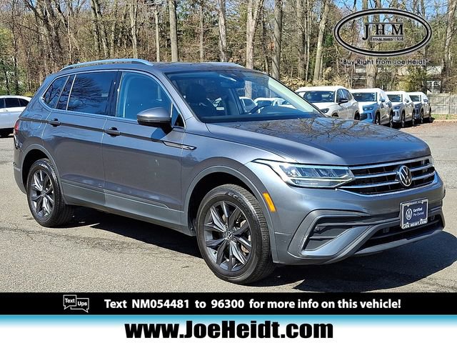 Certified 2022 Volkswagen Tiguan SE w/ Panoramic Sunroof Package AWD/4WD image 1