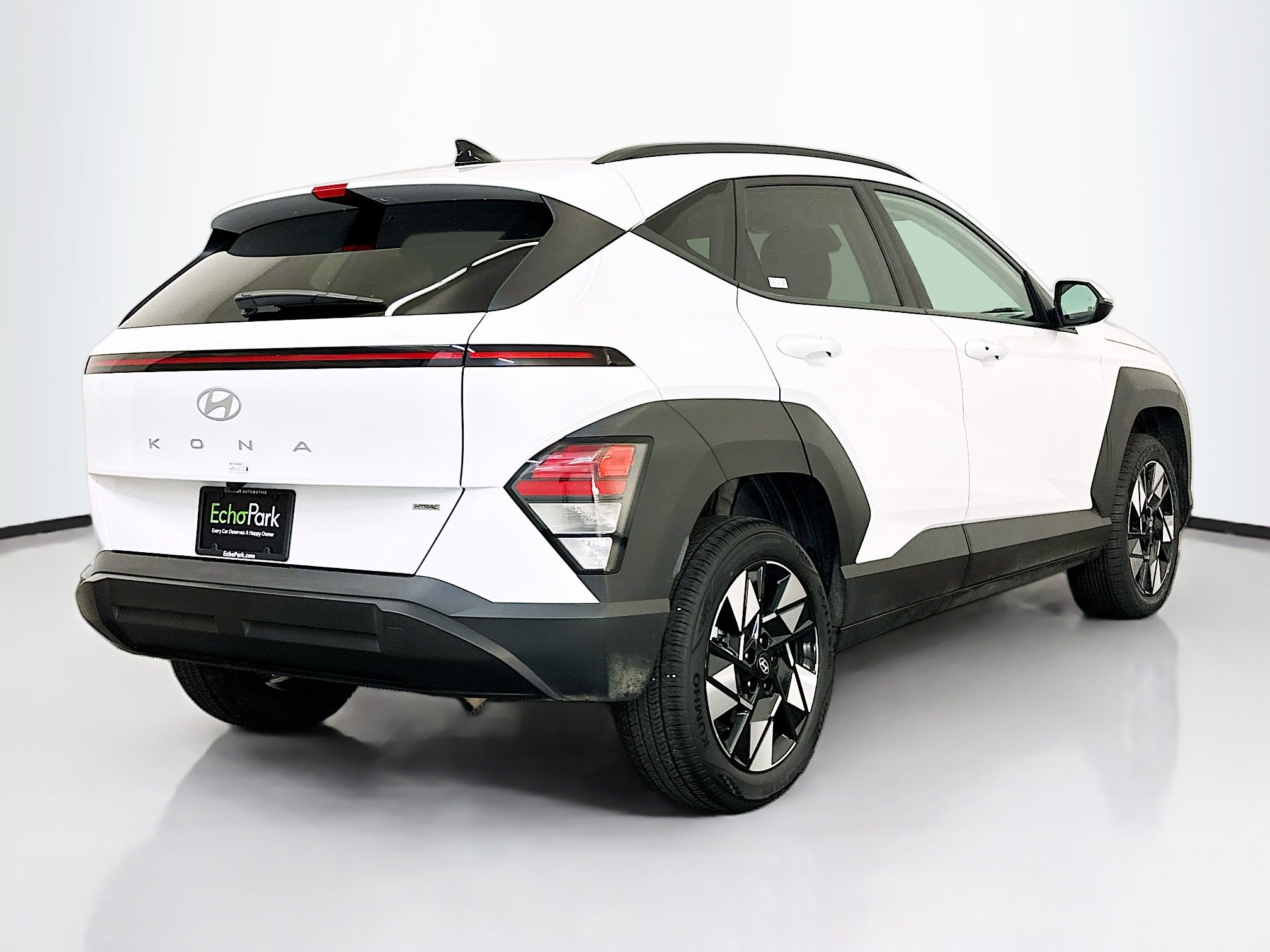 Used 2025 Hyundai Kona SEL image 9