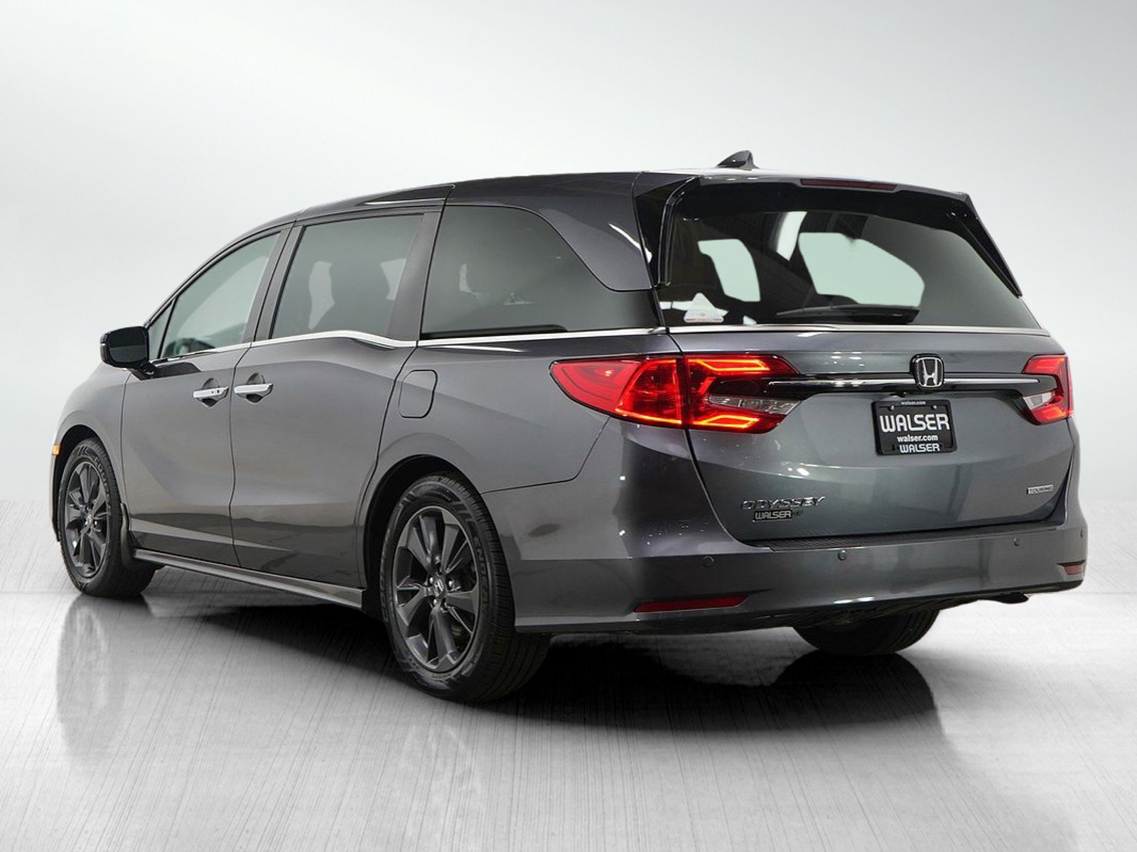 Used 2022 Honda Odyssey Touring image 3