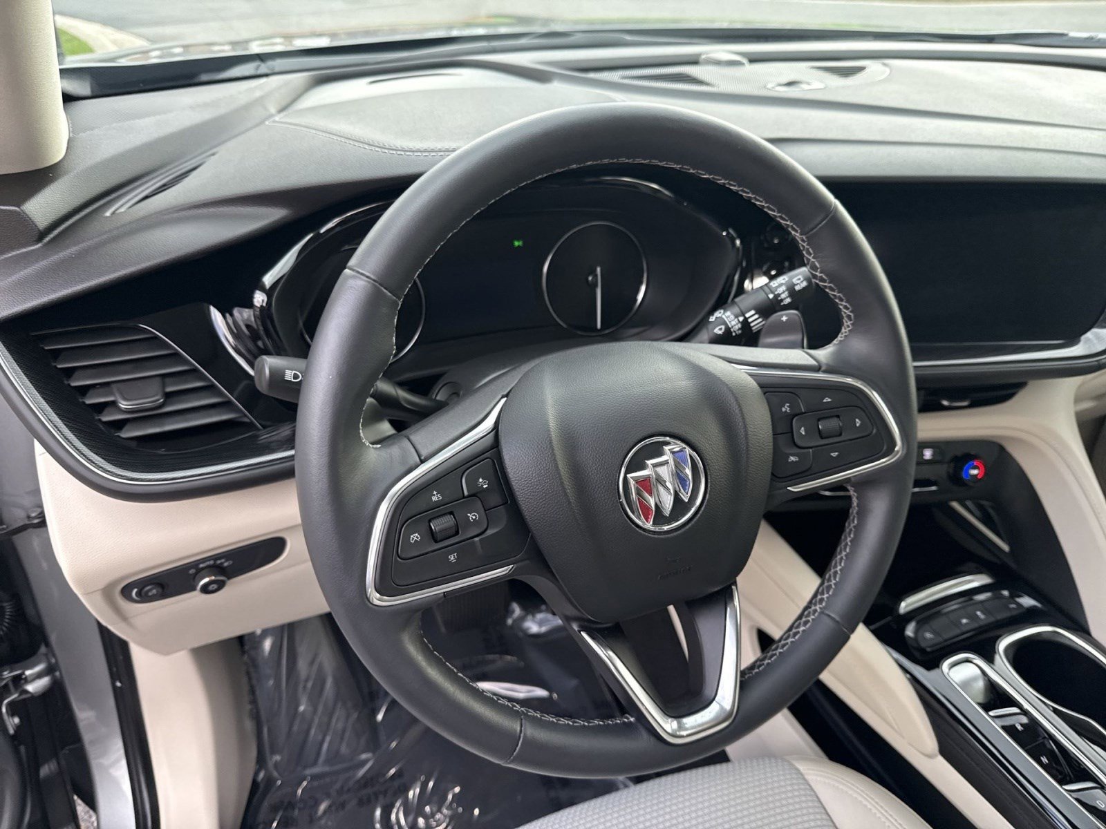 Used 2023 Buick Envision Preferred image 16