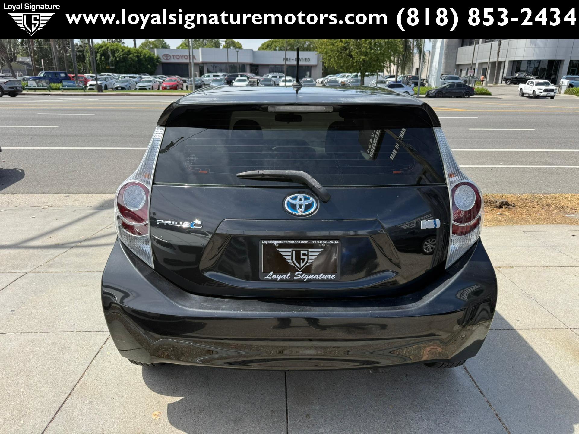 Used 2012 Toyota Prius C Two image 6