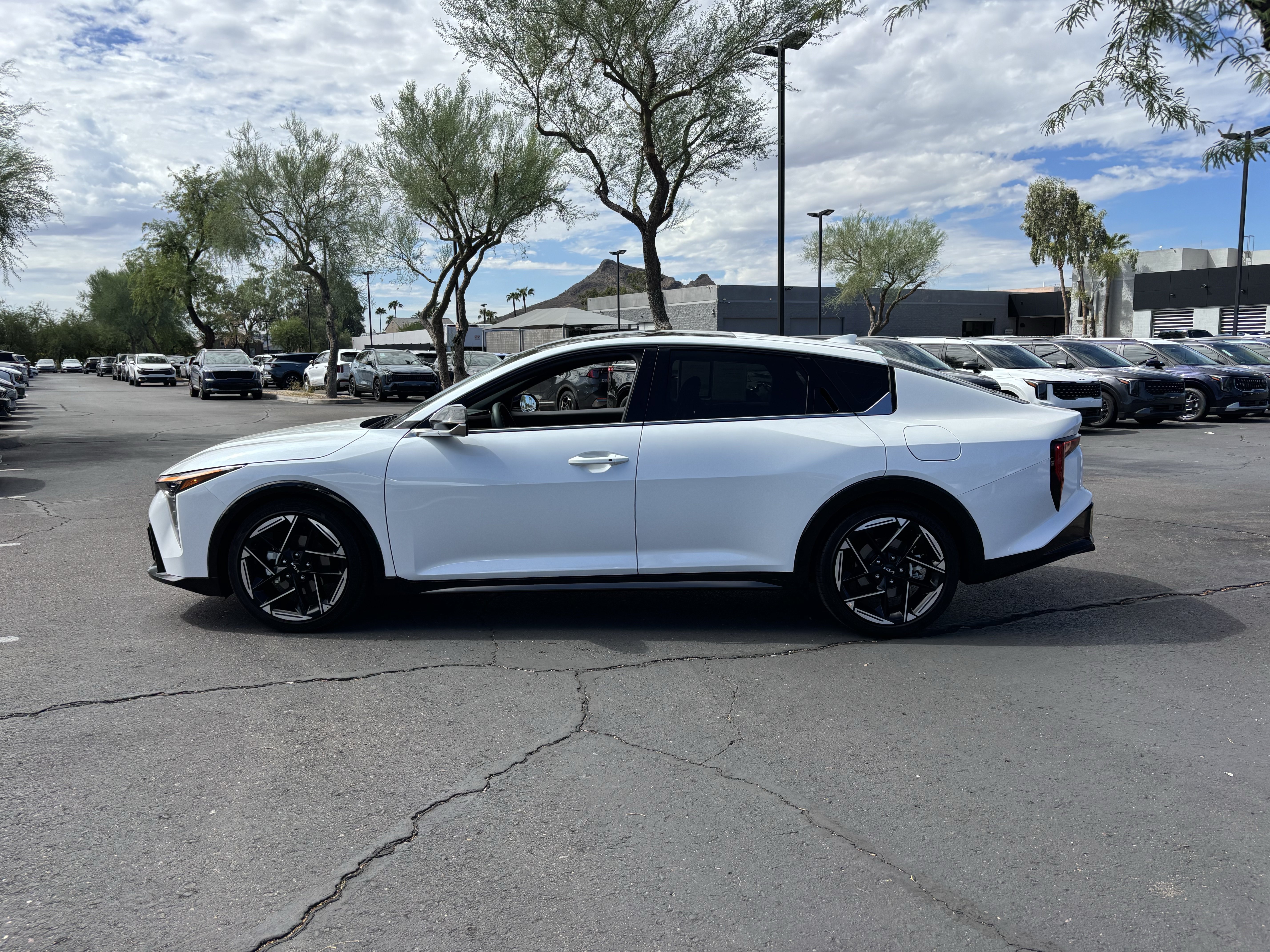 Certified 2025 Kia K4 GT-Line w/ GT-Line Premium Package FWD image 5