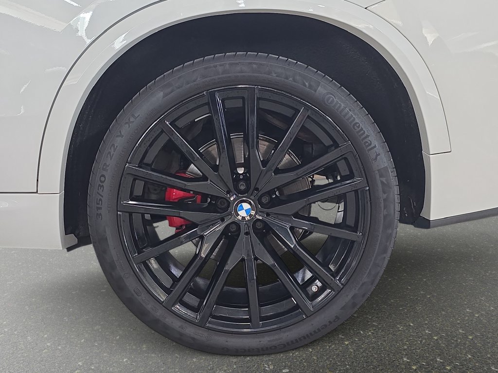 Certified 2024 BMW X5 xDrive40i w/ M Sport Package AWD/4WD image 32