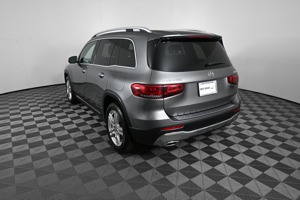 Used 2022 Mercedes-Benz GLB 250 4MATIC image 4