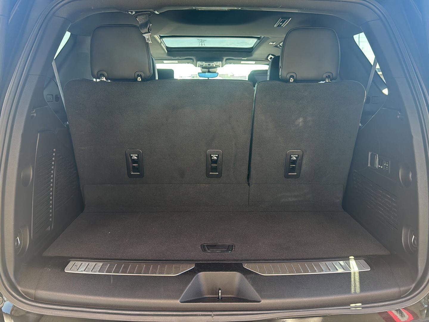 Used 2024 Chevrolet Tahoe High Country w/ Advanced Technology Package image 13