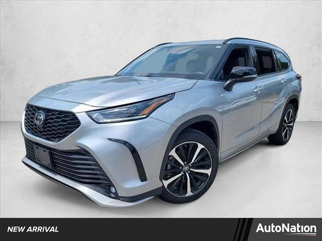 Used 2022 Toyota Highlander XSE