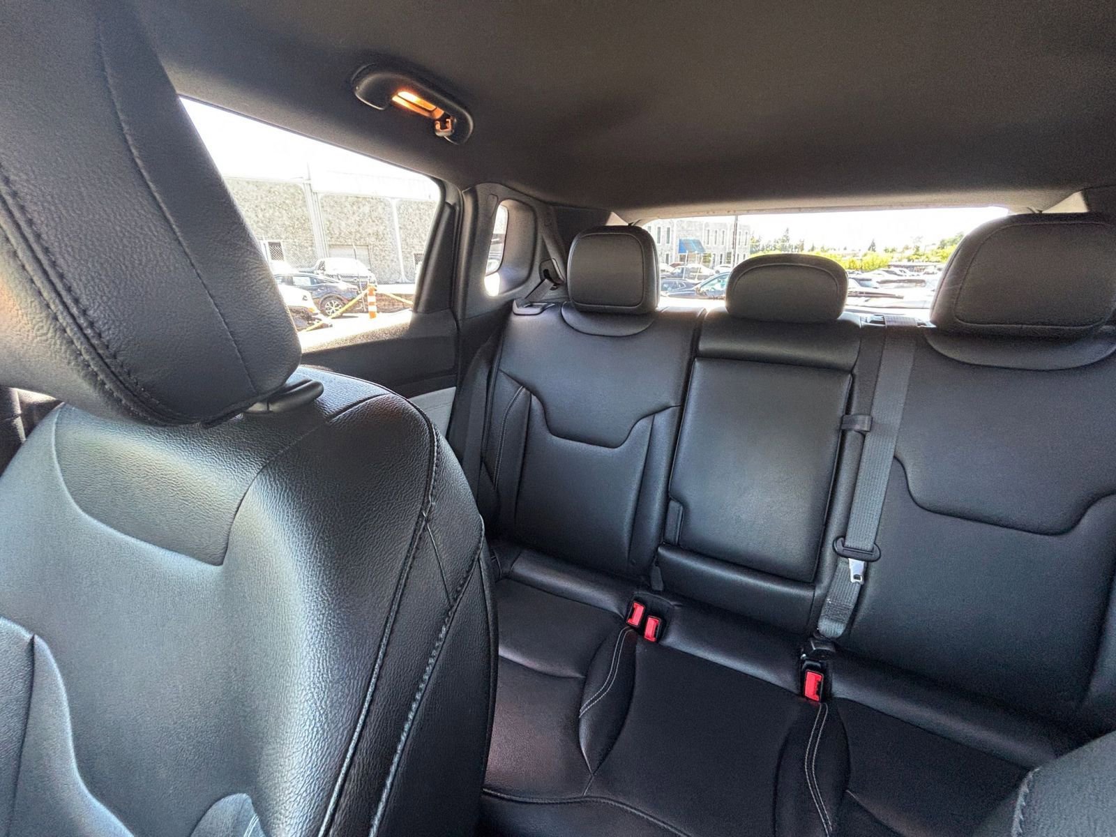 Used 2025 Jeep Compass Limited AWD/4WD image 40