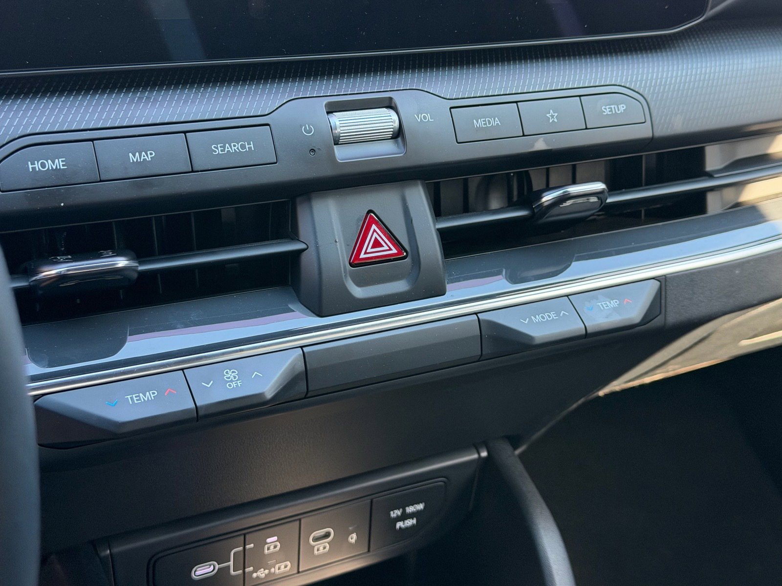 Certified 2025 Kia K4 GT-Line w/ GT-Line Premium Package image 9