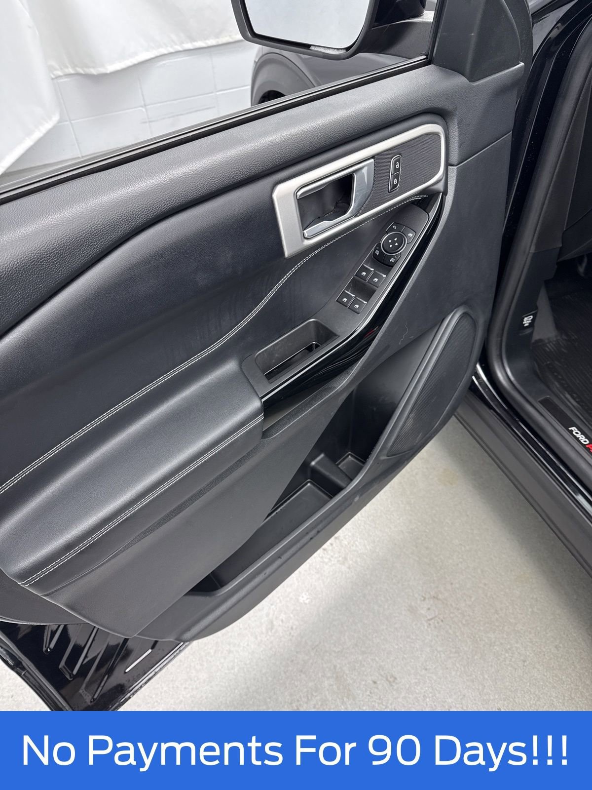 Used 2023 Ford Explorer ST image 14