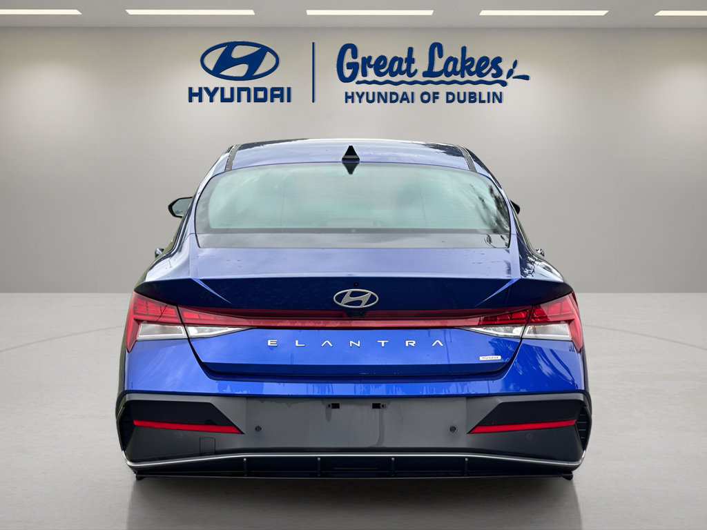 Certified 2024 Hyundai Elantra Limited FWD image 4