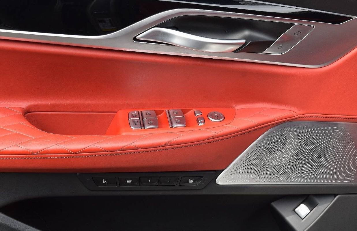 Used 2022 BMW M760i xDrive w/ Luxury Rear Seating Package image 25