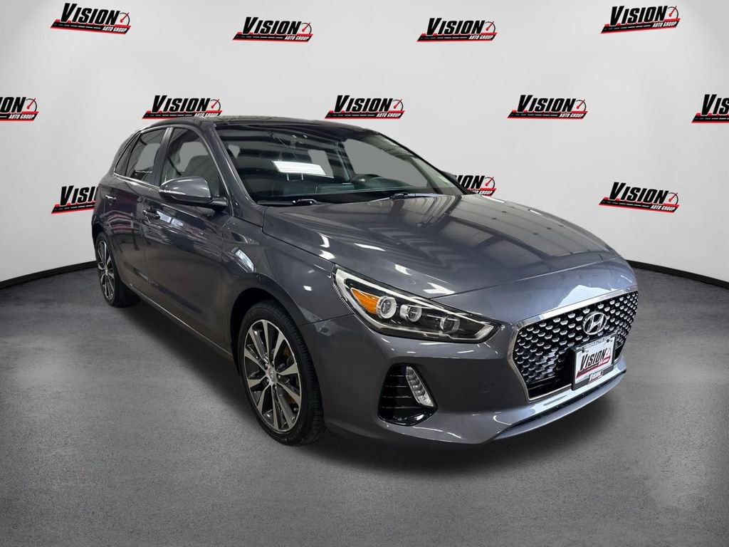 Used 2018 Hyundai Elantra GT w/ Tech Package 03 image 3
