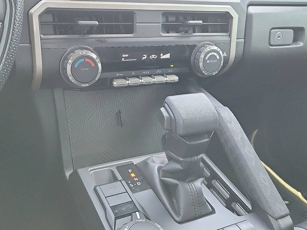 Used 2024 Toyota Tacoma SR AWD/4WD image 16