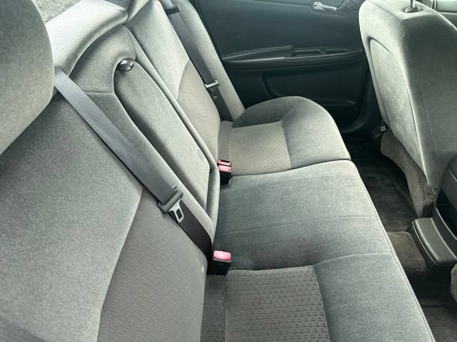 Used 2015 Chevrolet Impala LT w/ LT Sunroof Package FWD image 30